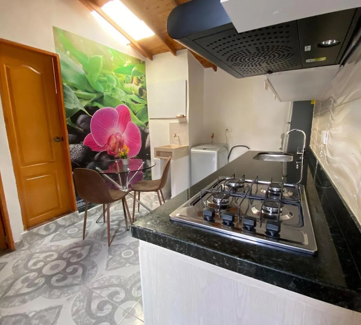 Acogedor Apartamento Cerca Al Tranvia 301 메딜린 0*,
